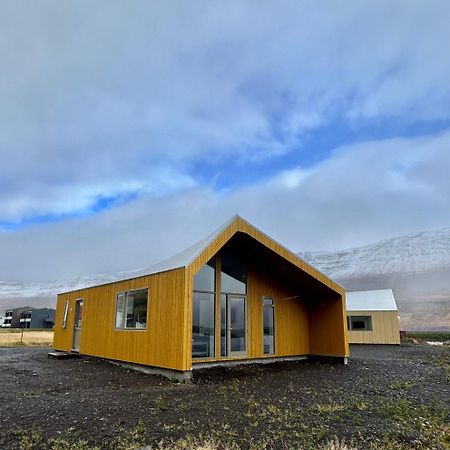 Fisk Club Cottages - Captain'S House Sudureyri Exteriör bild
