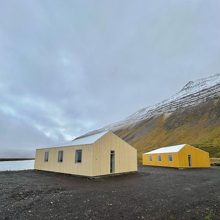 Fisk Club Cottages - Captain'S House Sudureyri Exteriör bild